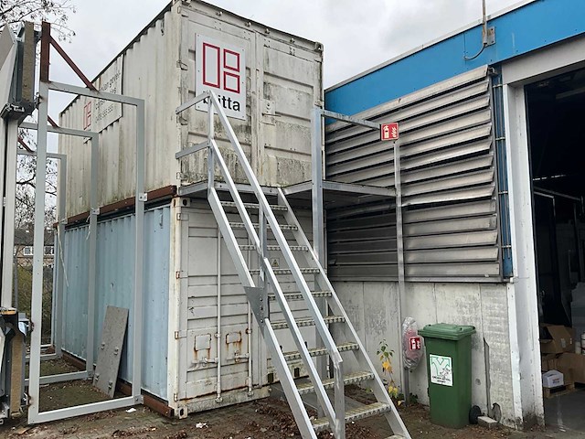 20ft opslagcontainer (2x) + aluminium bordestrap - afbeelding 7 van  7