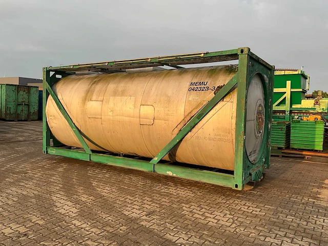 20ft tankcontainer op containerslede - afbeelding 1 van  13