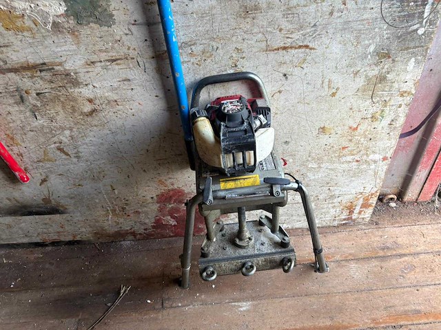 20ft zeecontainer - inclusief inhoud - opslagcontainer betonbewerking machines - afbeelding 15 van  16