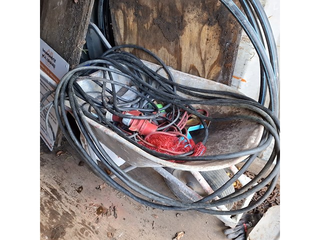 20ft zeecontainer met inhoud - afbeelding 7 van  23