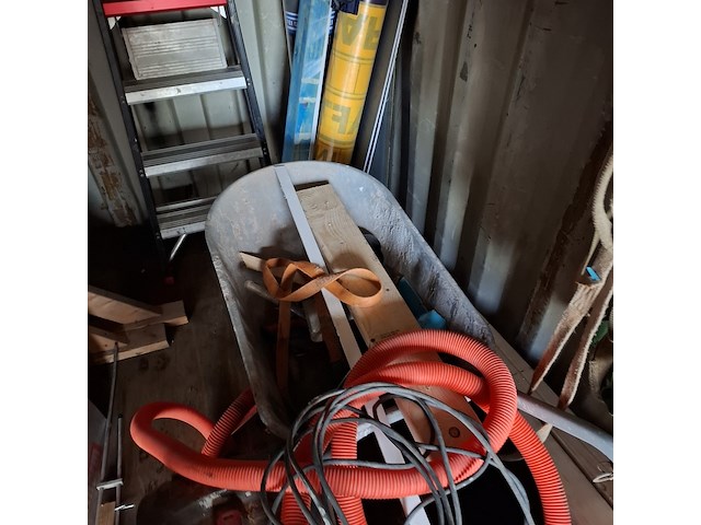 20ft zeecontainer met inhoud - afbeelding 13 van  23