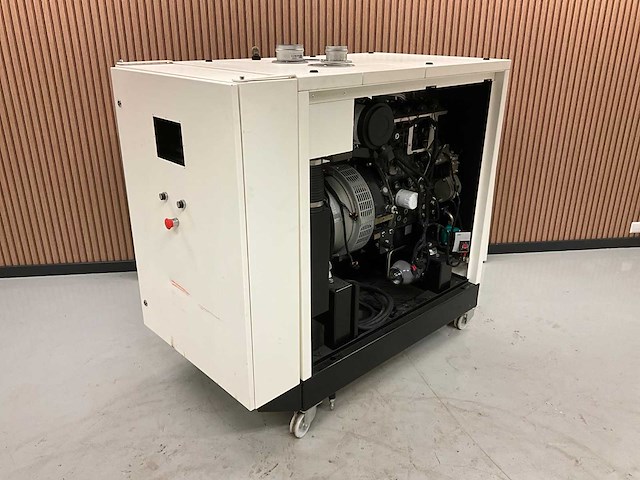 20kva biogas generator ( for parts ) - afbeelding 1 van  15