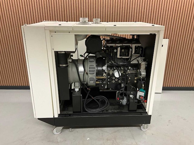 20kva biogas generator ( for parts ) - afbeelding 8 van  15