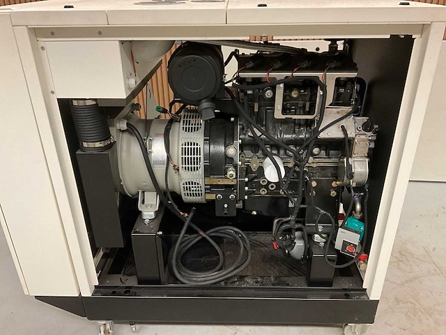 20kva biogas generator ( for parts ) - afbeelding 11 van  15