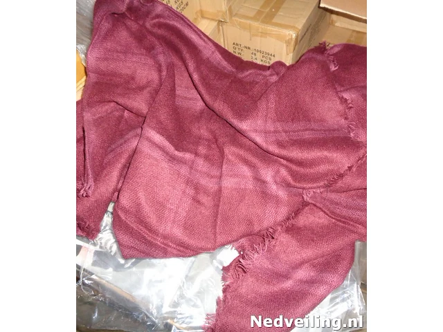 20x wintersjaal bordeaux met ruit - afbeelding 2 van  3