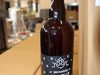 21 dozen tripel bier a 6 flessen van 75 cl. 126 flessen. tht 1-11-26. - afbeelding 2 van  3