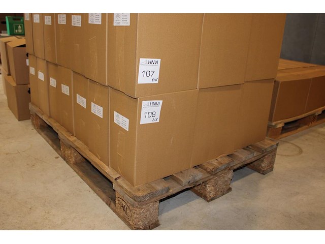 21 dozen tripel bier a 6 flessen van 75 cl. 126 flessen. tht 1-11-26. - afbeelding 1 van  3