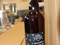 21 dozen tripel bier a 6 flessen van 75 cl. 126 flessen. tht 1-11-26. - afbeelding 2 van  3