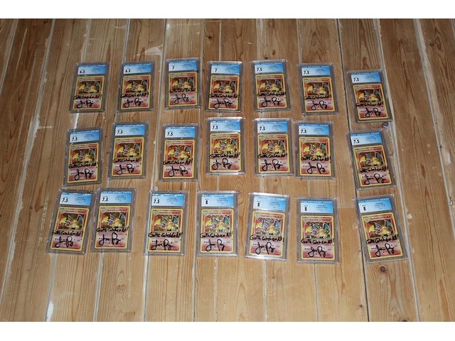 21 gegrade charizard pokemon kaarten met handtekening jason paige (geen certificaat aanwezig) door cgc w.o.... onderdeel van combinatiekavel kavels p001 t/m p051 combinatiekavel - afbeelding 1 van  5