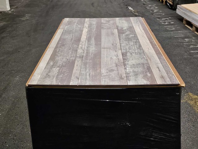 21 m2 laminaat plank - 1383 x 244 x 8 mm - afbeelding 3 van  3