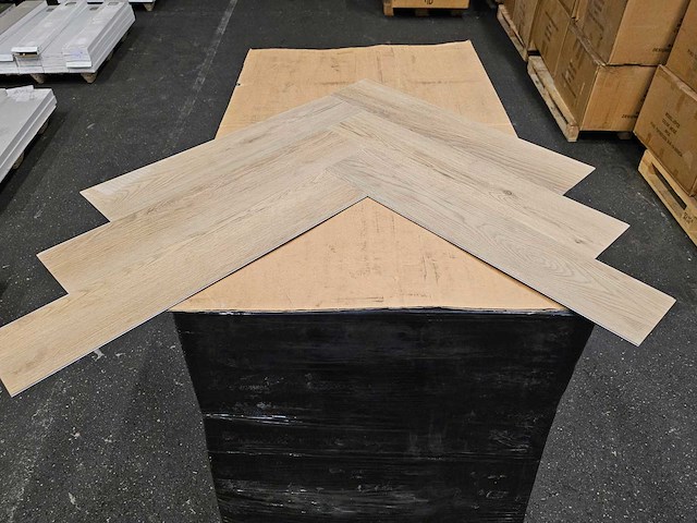 21 m2 pvc spc click visgraat - 750 x 150 x 4 mm - afbeelding 3 van  3