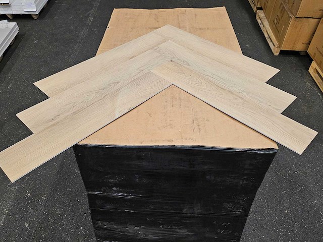 21 m2 pvc spc click visgraat - 750 x 150 x 4 mm - afbeelding 3 van  3