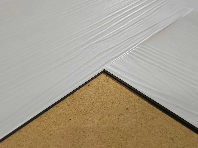 21 m2 pvc spc dryback visgraat - 610 x 150 x 2,5 mm - afbeelding 2 van  3