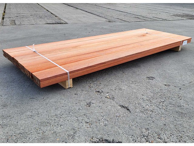 21 x padouk planken 21 x 140mm , lengte 215 cm ( 6.3 m2 ) - afbeelding 4 van  4