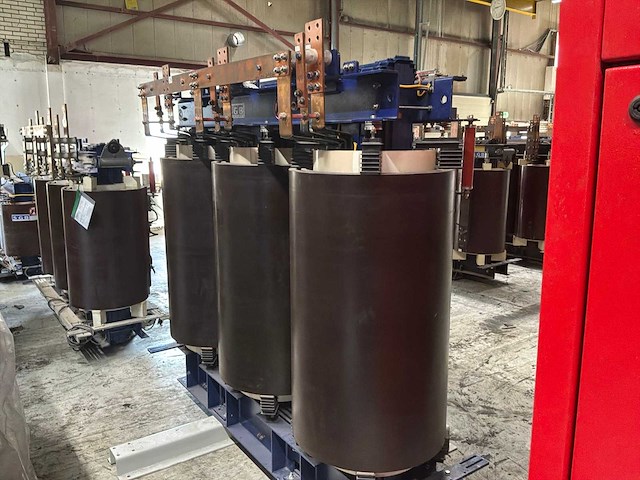 2100 kva sgb transformator 23.000 / 690-483 volt - afbeelding 7 van  13