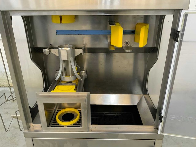 219 thompe ananas schil /ontkern en schijvensnijmachine - afbeelding 3 van  7