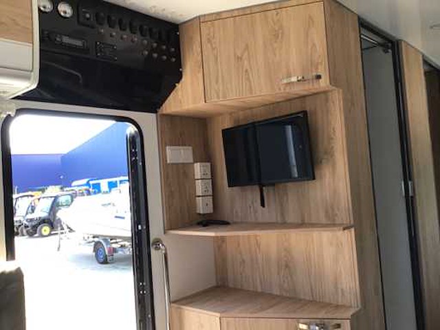 21ft - tandem - off-road caravan / trailer - afbeelding 21 van  71