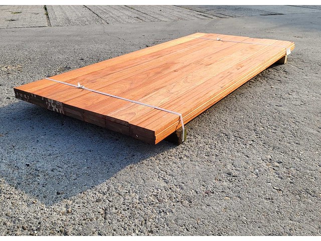 21x padouk planken 21 x 140mm , lengte 215 cm (6.3m2) - afbeelding 5 van  5