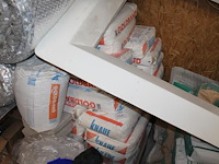 22 zakken knauf goldband op pallet. - afbeelding 1 van  2