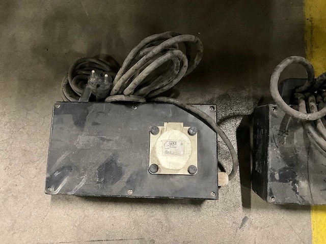 220/42volt omvormer (3x) - afbeelding 4 van  7