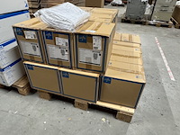 22x doos wegwerp labjassen, medline, nonesw500m, wit - afbeelding 1 van  3