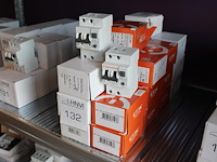 23 aardlekautomaten w.o. etec elk5-63. b32. 1-polig. 30ma. - afbeelding 2 van  3