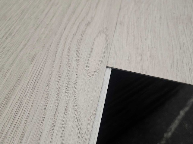 23 m2 pvc spc click visgraat - 750 x 150 x 5 mm - afbeelding 2 van  3