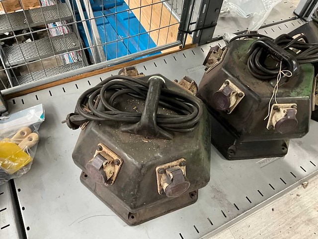 230 v - 24 v omvormer (3x) - afbeelding 2 van  3