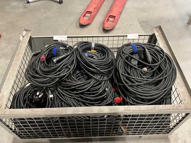230 volt kabel (60x) - afbeelding 3 van  3