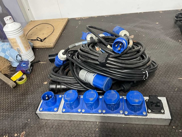 230volt kabels (8x) - afbeelding 1 van  2