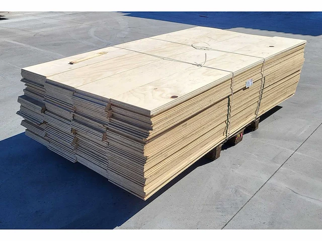 236 x underlayment 9mm , 31 x 244cm ( = 178 m2 ) - afbeelding 1 van  4