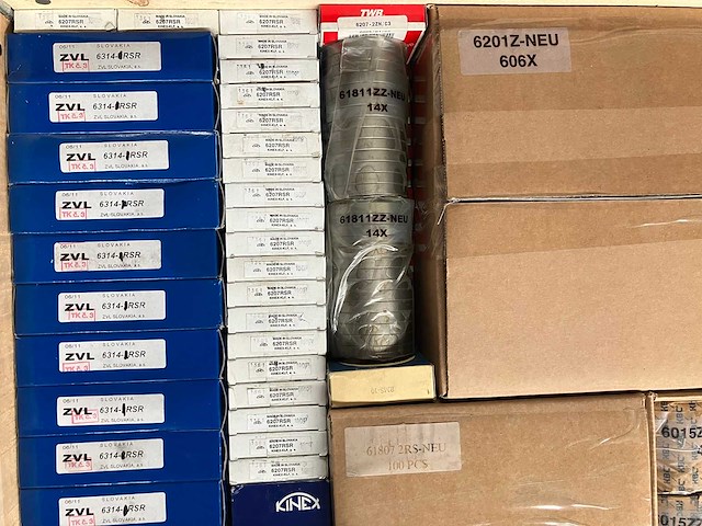 239 kg net bearings from several brands - afbeelding 4 van  7