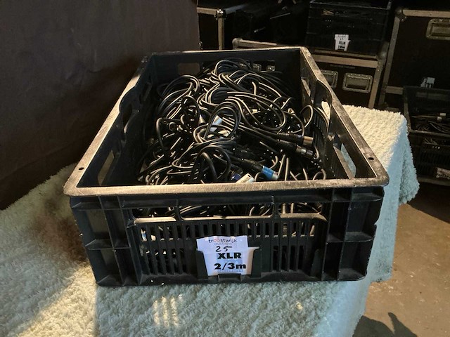 2/3m xlr audio kabels in krat - afbeelding 3 van  3