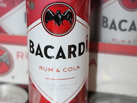 24 blikken bacardi cola 0,25cl. tht 11-2026. bod inclusief statiegeldwaarde van 3,60 euro. - afbeelding 2 van  2