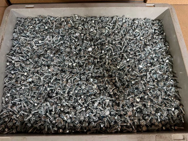 24 kg m8 zelfborende schroeven - afbeelding 2 van  3