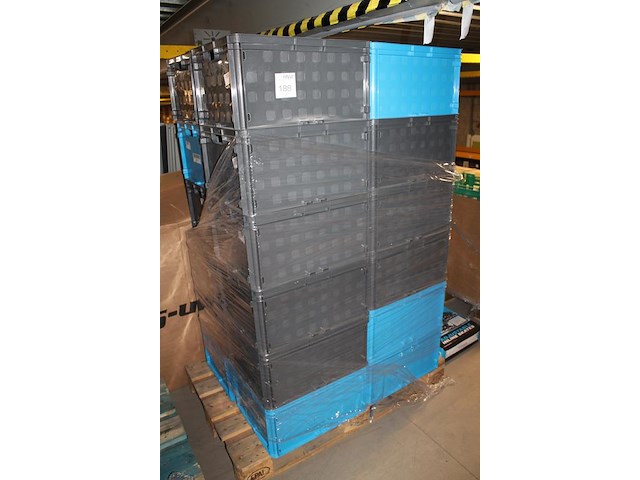 24 kunststof stapelbakken sunware met afmeting 60 x 40 x 37 cm op pallet. let op: kavel is onderdeel van co... onderdeel van combinatiekavel combinatiekavel van 24 pallets met 24 /48 kunststof stapelbakken sunware met afmeting 30/60 x 40 x 37 cm. kavels f0188 t/m f0211 - afbeelding 2 van  2