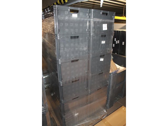 24 kunststof stapelbakken sunware met afmeting 60 x 40 x 37 cm op pallet. let op: kavel is onderdeel van co... onderdeel van combinatiekavel combinatiekavel van 24 pallets met 24 /48 kunststof stapelbakken sunware met afmeting 30/60 x 40 x 37 cm. kavels f0188 t/m f0211 - afbeelding 2 van  2