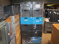 24 kunststof stapelbakken sunware met afmeting 60 x 40 x 37 cm op pallet. let op: kavel is onderdeel van co... onderdeel van combinatiekavel combinatiekavel van 24 pallets met 24 /48 kunststof stapelbakken sunware met afmeting 30/60 x 40 x 37 cm. kavels f0188 t/m f0211 - afbeelding 2 van  2