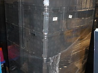 24 kunststof stapelbakken sunware met afmeting 60 x 40 x 37 cm op pallet. let op: kavel is onderdeel van co... onderdeel van combinatiekavel combinatiekavel van 24 pallets met 24 /48 kunststof stapelbakken sunware met afmeting 30/60 x 40 x 37 cm. kavels f0188 t/m f0211 - afbeelding 1 van  2