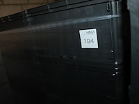 24 kunststof stapelbakken sunware met afmeting 60 x 40 x 37 cm op pallet. let op: kavel is onderdeel van co... onderdeel van combinatiekavel combinatiekavel van 24 pallets met 24 /48 kunststof stapelbakken sunware met afmeting 30/60 x 40 x 37 cm. kavels f0188 t/m f0211 - afbeelding 1 van  2