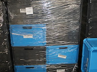 24 kunststof stapelbakken sunware met afmeting 60 x 40 x 37 cm op pallet. let op: kavel is onderdeel van co... onderdeel van combinatiekavel combinatiekavel van 24 pallets met 24 /48 kunststof stapelbakken sunware met afmeting 30/60 x 40 x 37 cm. kavels f0188 t/m f0211 - afbeelding 2 van  2