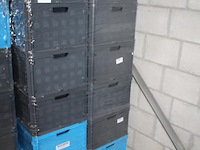 24 kunststof stapelbakken sunware met afmeting 60 x 40 x 37 cm op pallet. let op: kavel is onderdeel van co... onderdeel van combinatiekavel combinatiekavel van 24 pallets met 24 /48 kunststof stapelbakken sunware met afmeting 30/60 x 40 x 37 cm. kavels f0188 t/m f0211 - afbeelding 2 van  2