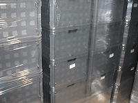 24 kunststof stapelbakken sunware met afmeting 60 x 40 x 37 cm op pallet. let op: kavel is onderdeel van co... onderdeel van combinatiekavel combinatiekavel van 24 pallets met 24 /48 kunststof stapelbakken sunware met afmeting 30/60 x 40 x 37 cm. kavels f0188 t/m f0211 - afbeelding 2 van  2