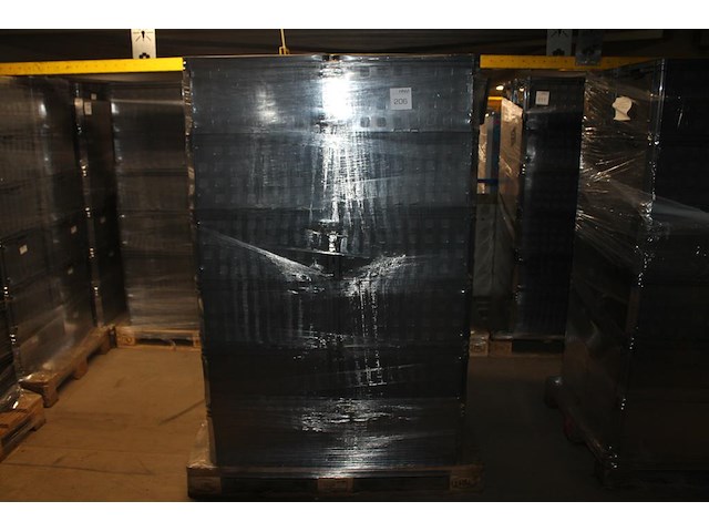 24 kunststof stapelbakken sunware met afmeting 60 x 40 x 37 cm op pallet. let op: kavel is onderdeel van co... onderdeel van combinatiekavel combinatiekavel van 24 pallets met 24 /48 kunststof stapelbakken sunware met afmeting 30/60 x 40 x 37 cm. kavels f0188 t/m f0211 - afbeelding 1 van  2