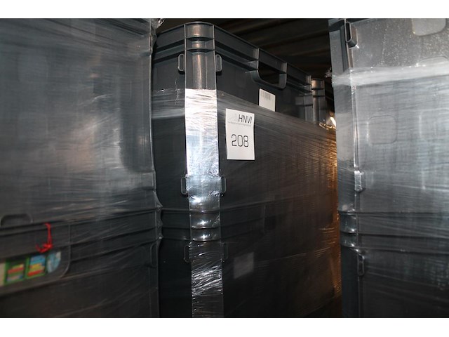 24 kunststof stapelbakken sunware met afmeting 60 x 40 x 37 cm op pallet. let op: kavel is onderdeel van co... onderdeel van combinatiekavel combinatiekavel van 24 pallets met 24 /48 kunststof stapelbakken sunware met afmeting 30/60 x 40 x 37 cm. kavels f0188 t/m f0211 - afbeelding 1 van  2