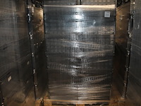 24 kunststof stapelbakken sunware met afmeting 60 x 40 x 37 cm op pallet. let op: kavel is onderdeel van co... onderdeel van combinatiekavel combinatiekavel van 24 pallets met 24 /48 kunststof stapelbakken sunware met afmeting 30/60 x 40 x 37 cm. kavels f0188 t/m f0211 - afbeelding 1 van  2