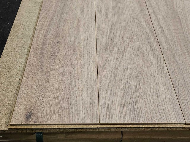 24 m2 laminaat plank - 1288 x 195 x 8 mm - afbeelding 2 van  3