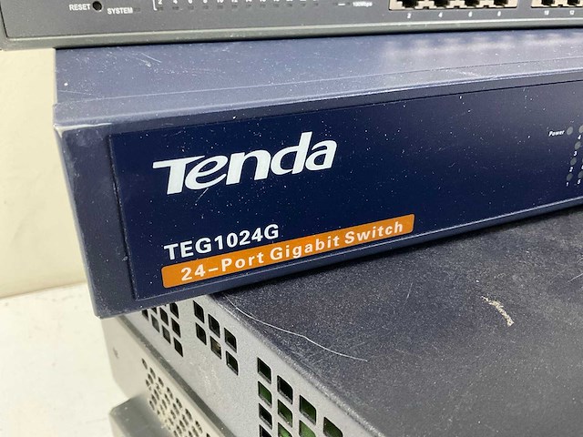 24-port switch (5x) - afbeelding 3 van  5