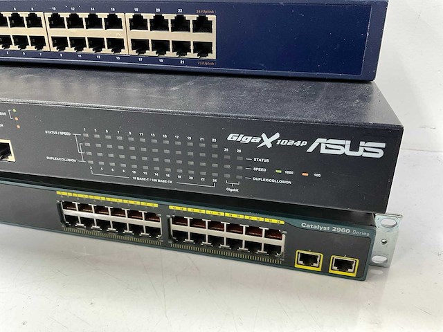 24-port switch (5x) - afbeelding 4 van  5