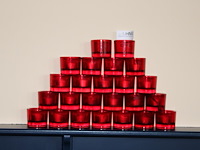 24 waxinelichthouders. - afbeelding 1 van  2